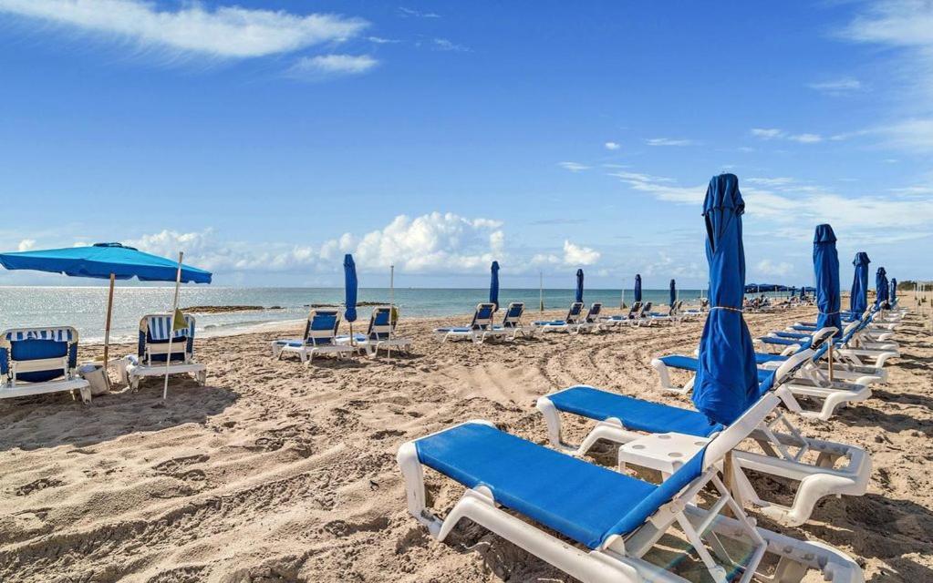 Singer Island Beach Resort And Spa, Located At The Palm Beach Resort Riviera Beach Exterior photo